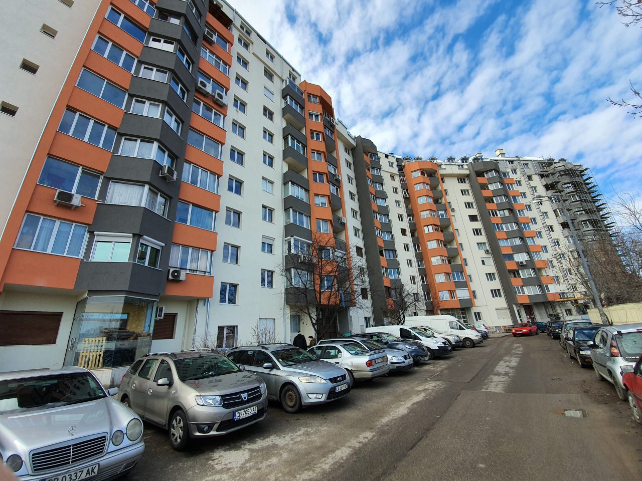 Изграждане ма мълниезащитна инсталация, кв.Овча Купел, бл.43